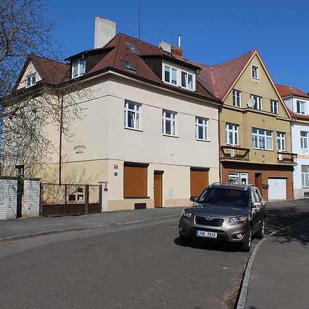 Pension Hanspaulka Praag Buitenkant foto