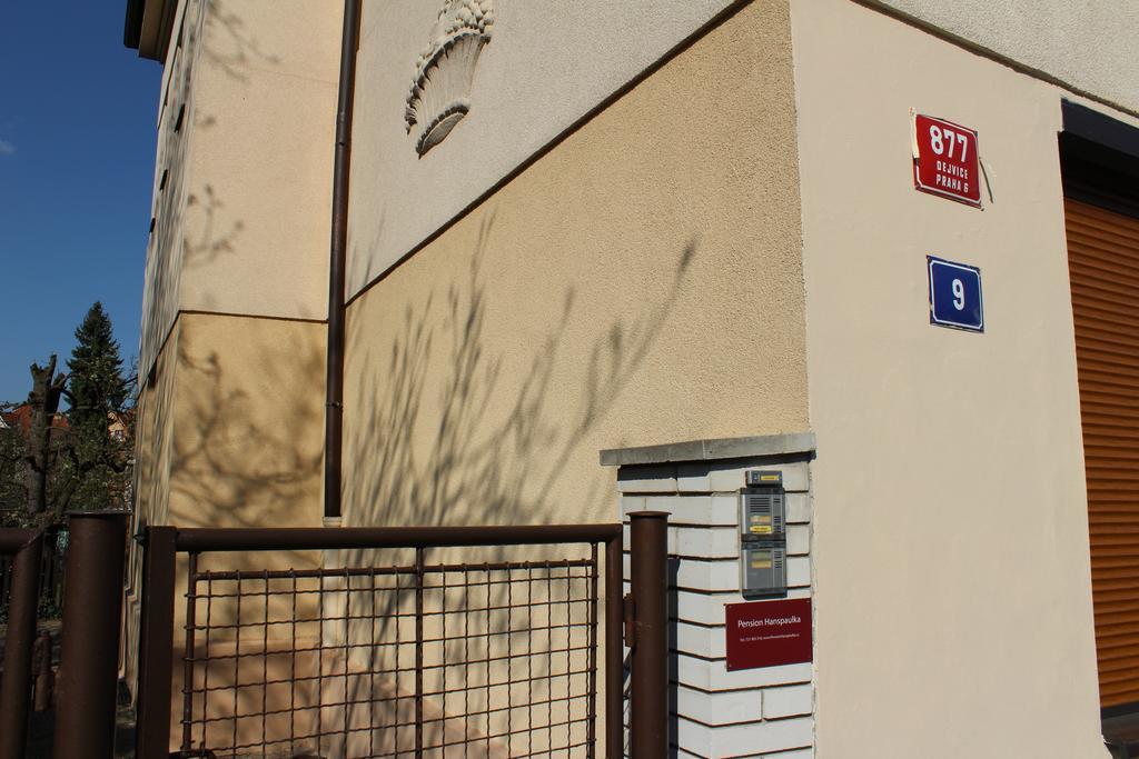 Pension Hanspaulka Praag Buitenkant foto