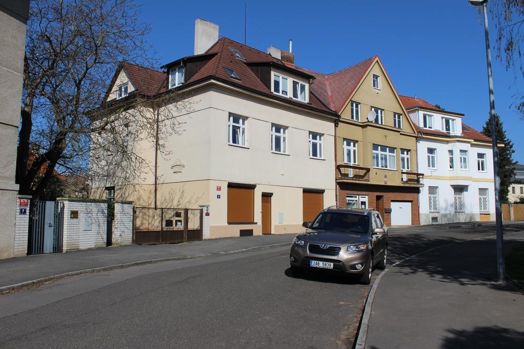 Pension Hanspaulka Praag Buitenkant foto